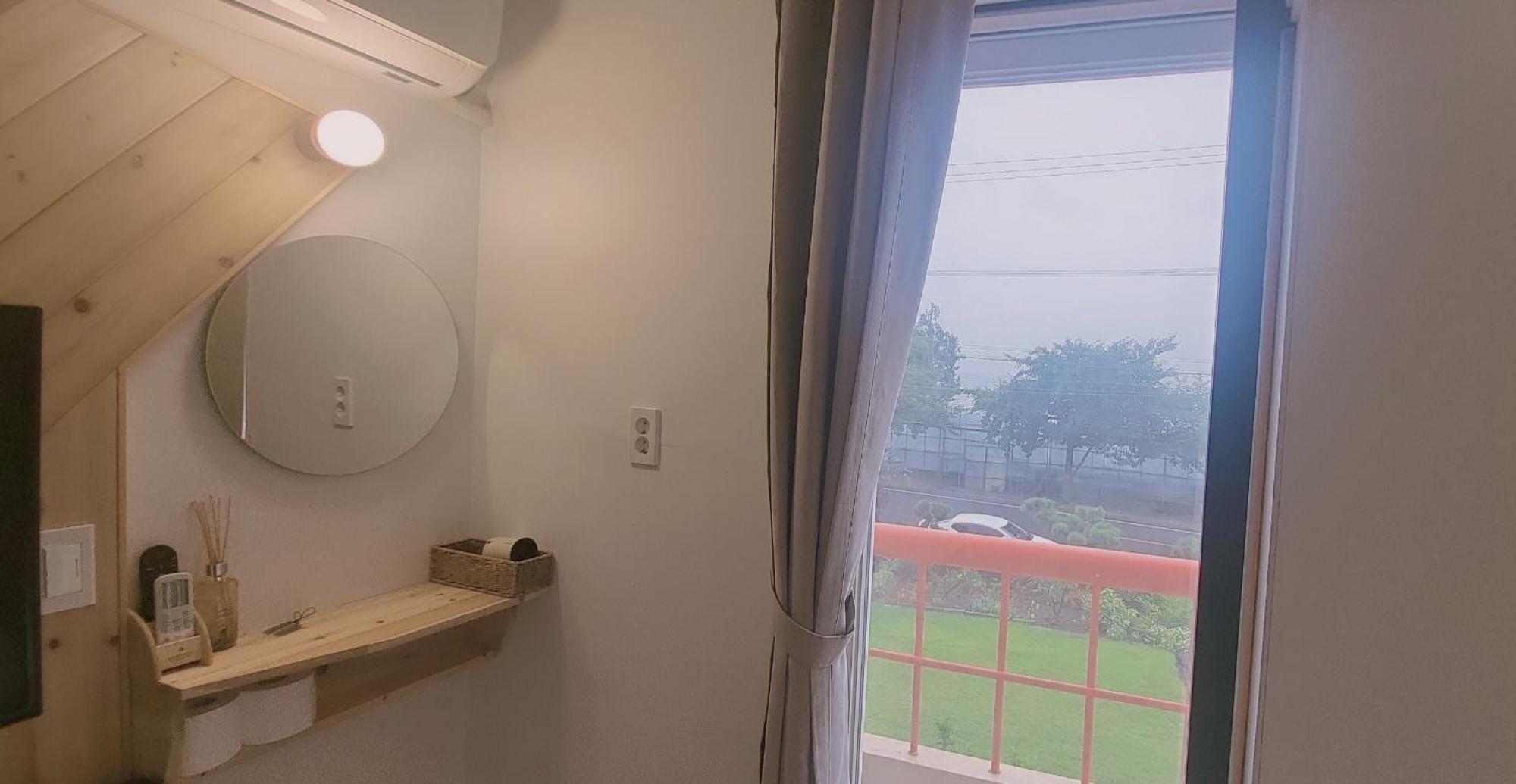 Jeju Soroan Pension Seogwipo Exterior foto